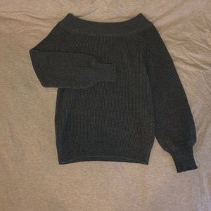 3️⃣FOR2️⃣5️⃣💲‼️Off the shoulder knit sweater